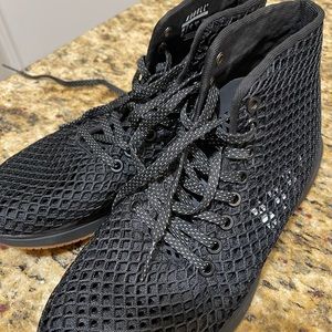 Womens size 8 NoBull high top black gum mesh runners